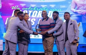 CLOUDS MEDIA YAMPA TUZO YA HESHIMA MSAMA