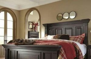 NIMEMFUMANIA MUME WANGU NA RAFIKI YANGU TENA KATIKA KITANDA CHANGU