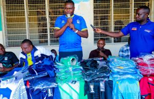 JUMBE AGAWA VIFAA VYA MICHEZO AKIZINDUA DR. SAMIA – JUMBE CUP SHINYANGA, AAHIDI ZAWADI NONO