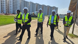 MKUU WA WILAYA KINONDONI AVUTIWA NA MRADI WA SAMIA HOUSING. KAWE