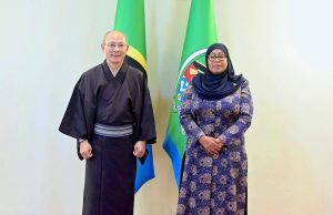 RAIS SAMIA AAGANA NA BALOZI WA JAPAN NA KUKUTANA NA VIONGOZI MBALIMBALI IKULU