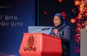 RAIS SAMIA AMTAKA KAMISHNA WA TRA KUSIMAMIA USAWA KATIKA KULIPA KODI