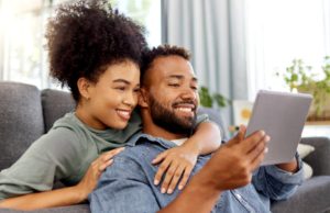 BAADA YA MUME KUPATA KAZI KANITELEKEZA KISA MCHEPUKO!