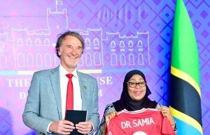 RAIS SAMIA AKUTANA NA KUFANYA MAZUNGUMZO NA MMILIKI WA KLABU YA MANCHESTER UNITED YA UINGEREZA IKULU JIJINI DAR LEO