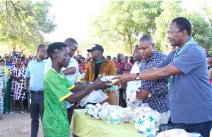 MHE. SIMBACHAWENE AUNGA MKOMASHINDANO YA LIGI “SAMIA CUP” AGAWA VIFAA VYA MICHEZO