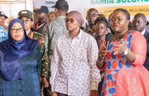 RAIS SAMIA ATEMBELEA MRADI WA REA SIMIYU