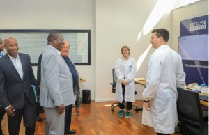 MAKAMU WA RAIS ATEMBELEA KAMPUNI YA UZALISHAJI VIFAA TIBA YA HEALTH 3000 – ITALIA