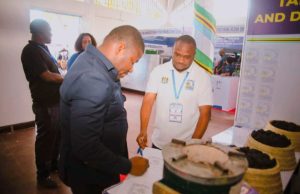 KATIBU MKUU WIZARA YA VIWANDA NA BIASHARA ATEMBELEA BANDA LA TIRDO MAONESHO YA SABASABA