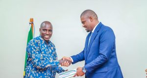 WAZIRI NDEJEMBI AKABIDHIWA OFISI NA ALIYEKUWA NAIBU WAZIRI MKUU NA WAZIRI WA NISHATI DKT. BITEKO