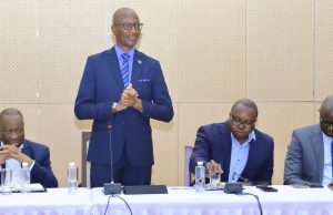 MKURUGENZI MAWASILIANO YA RAIS IKULU AKUTANA NA WAHARIRI.