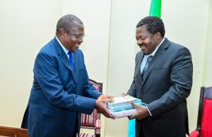 MAKAMU WA RAIS DKT. NCHIMBI AKABIDHIWA OFISI NA MTANGULIZI WAKE DKT. MPANGO