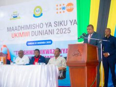 MHE.HEMED SULEIMAN AZUNGUMZA NA VIONGOZI MBALIMBALI NA WANANCHI KILELE CHA MAADHIMISHO SIKU YA UKIMWI DUNIANI.