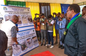 DKT. MWIGULU AKAGUA UHARIBIFU MIZANI YA MAGARI MPEMBA, SONGWE.