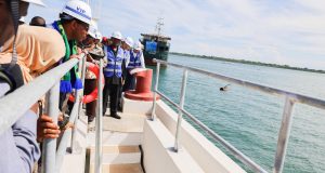 DKT. MWIGULU AKAGUA MAENDELEO YA MRADI WA BANDARI YA UVUVI, KILWA.