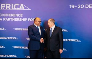 WAZIRI COMBO, PROF. KABUDI WAZUNGUMZA NA WAZIRI WA MSMBO YA NJE WA URUSI JIJINI CAIRO