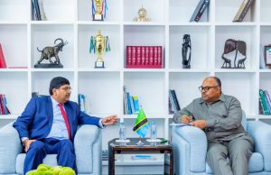 WAZIRI KOMBO AKUTANA NA BALOZI WA INDIA NCHINI