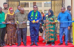 DKT. MWIGULU AFUNGUA SKULI YA CHUKWANI, ZANZIBAR