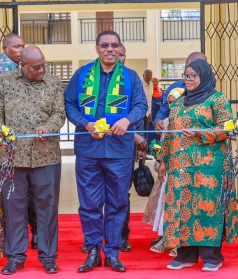 DKT. MWIGULU AFUNGUA SKULI YA CHUKWANI, ZANZIBAR